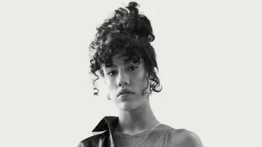 An Australian musician Becca Hatch wearing a black shirt.